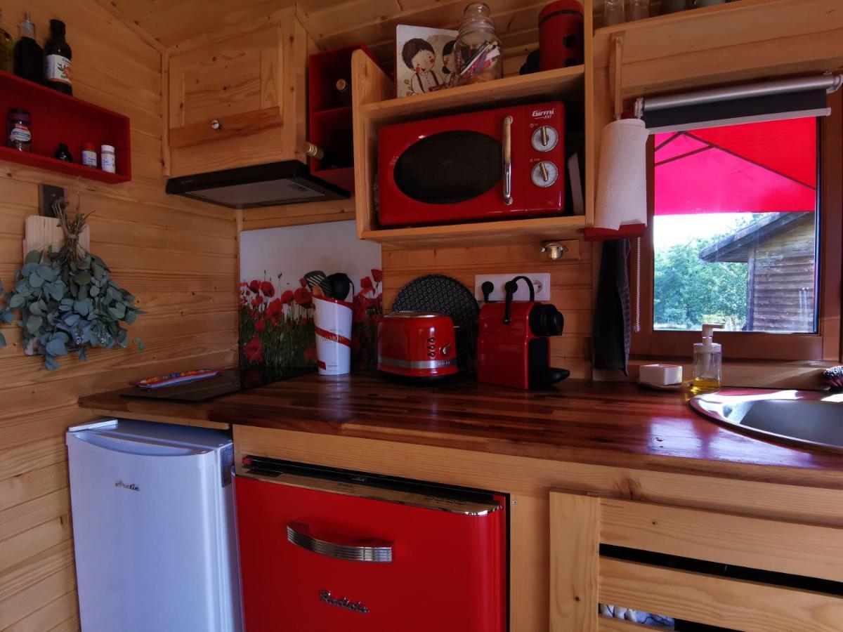 La Roulotte Du Cagire - 4 Pers - Pyrenees Guest House Villeneuve-de-Riviere Exterior photo